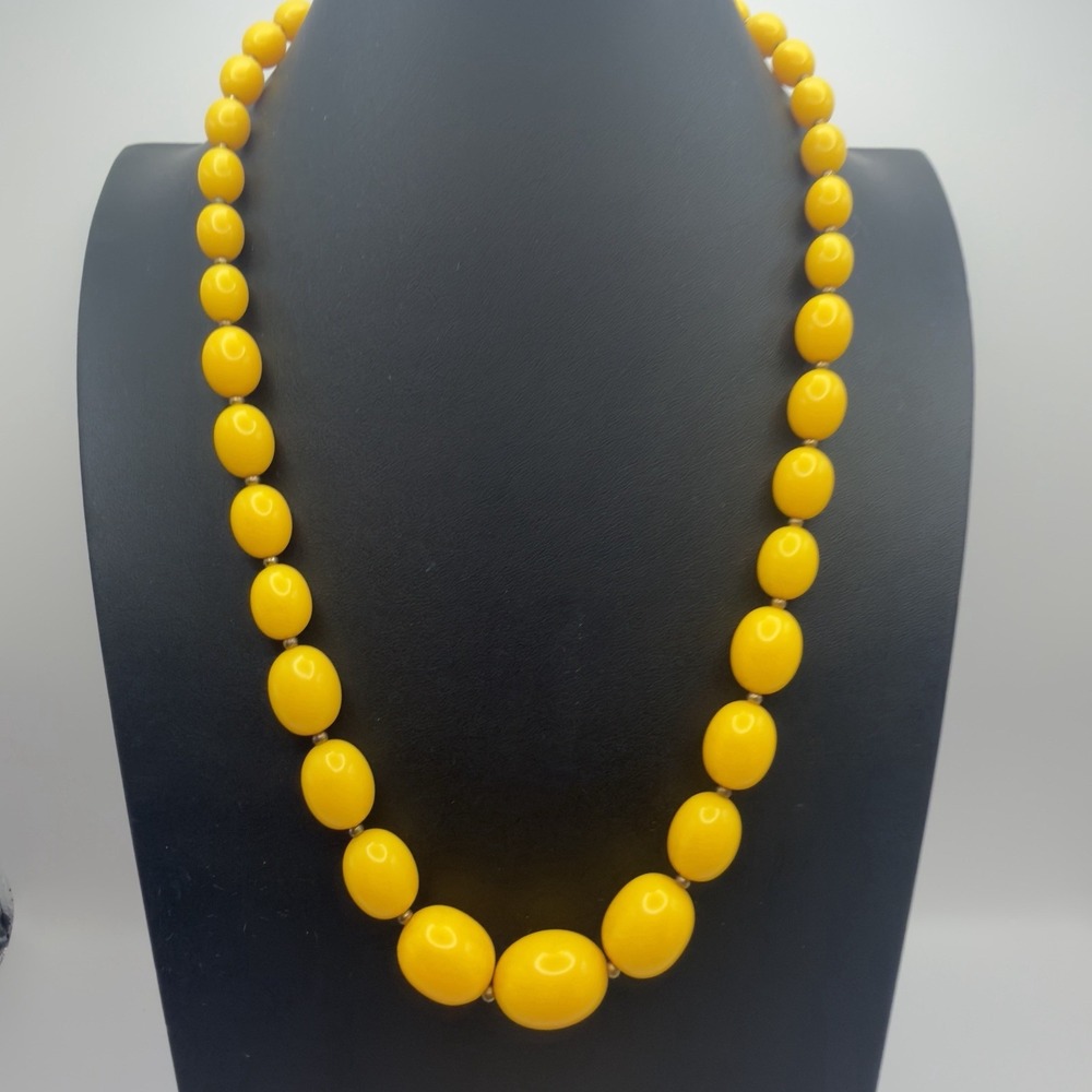 Vintage Retro Yellow Graduated Bead Necklace Large Plastic Beads